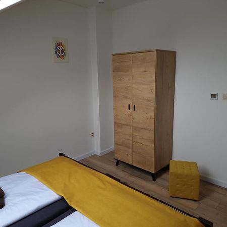 Hotel Bird House à Prešov Extérieur photo