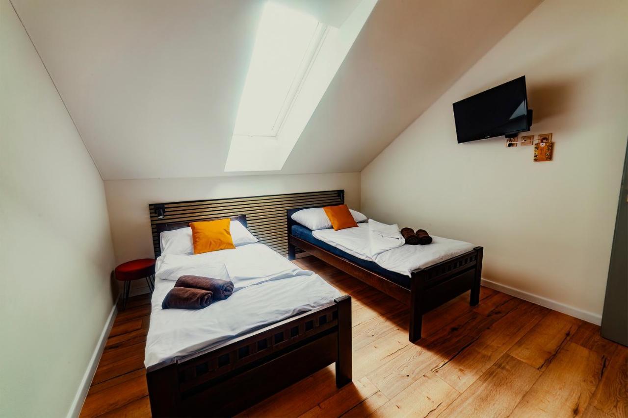 Hotel Bird House à Prešov Extérieur photo