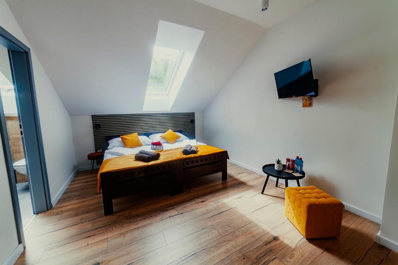 Hotel Bird House à Prešov Extérieur photo