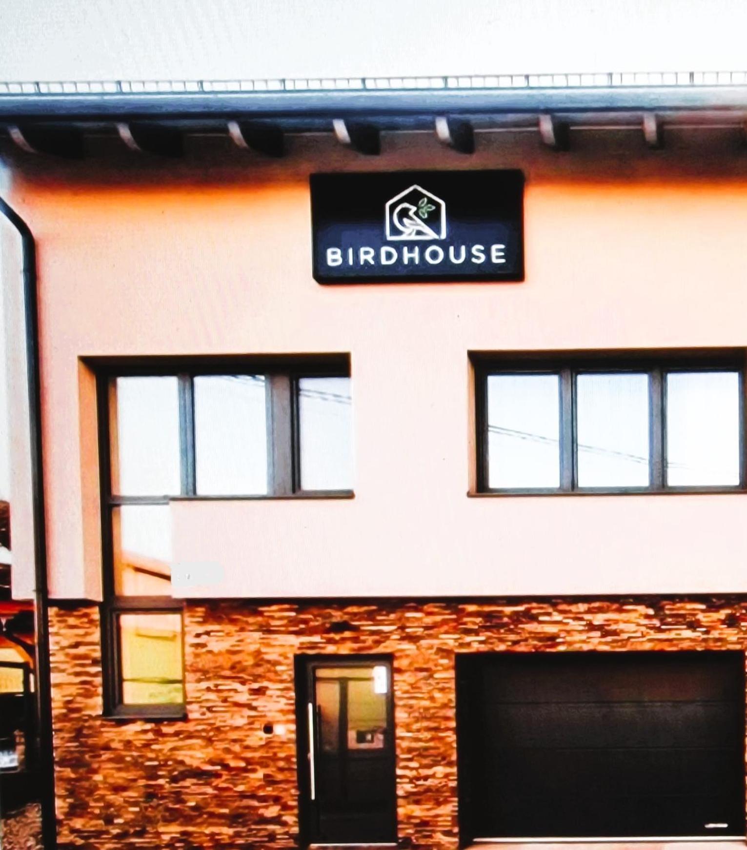 Hotel Bird House à Prešov Extérieur photo